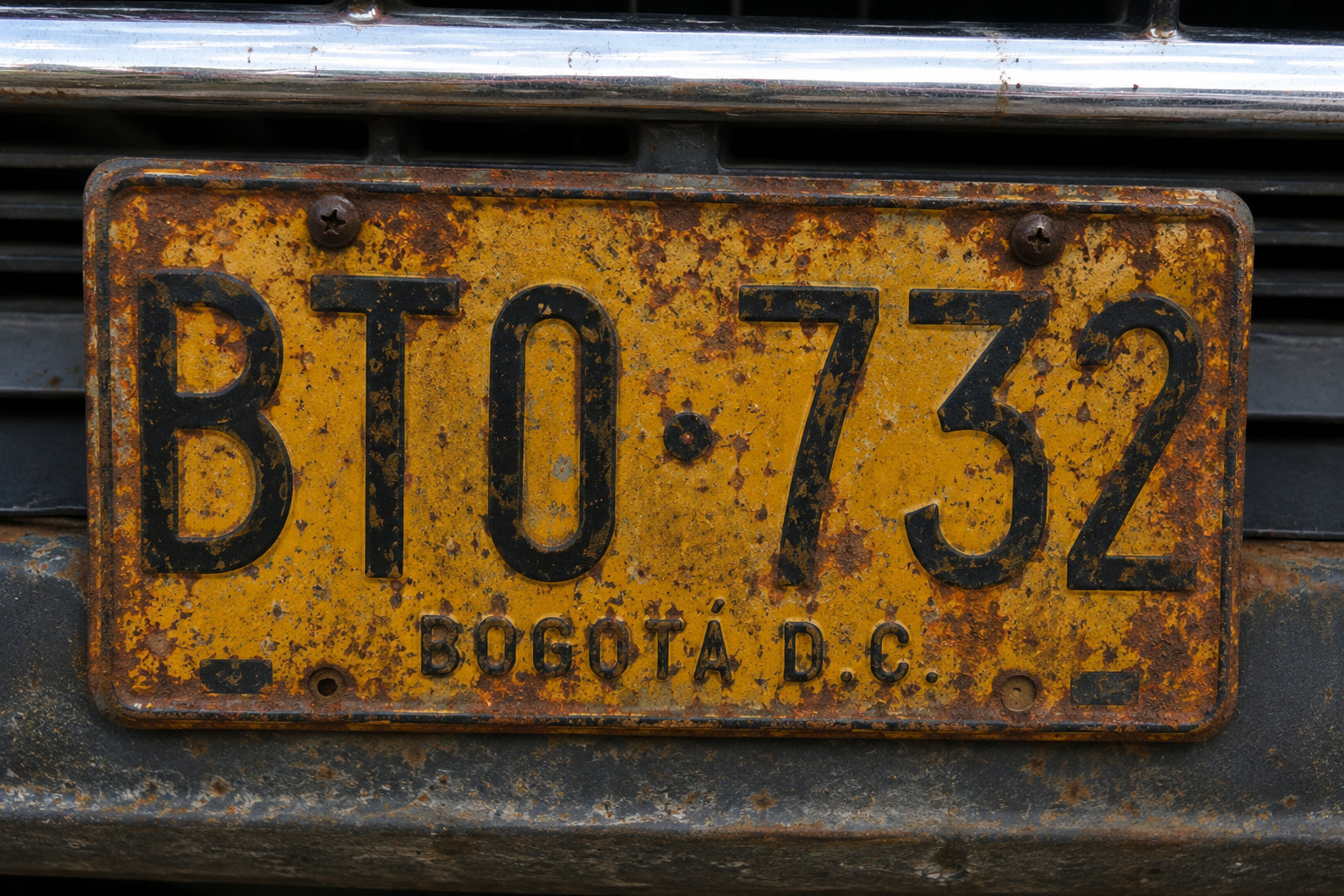 Placa vieja deteriorada